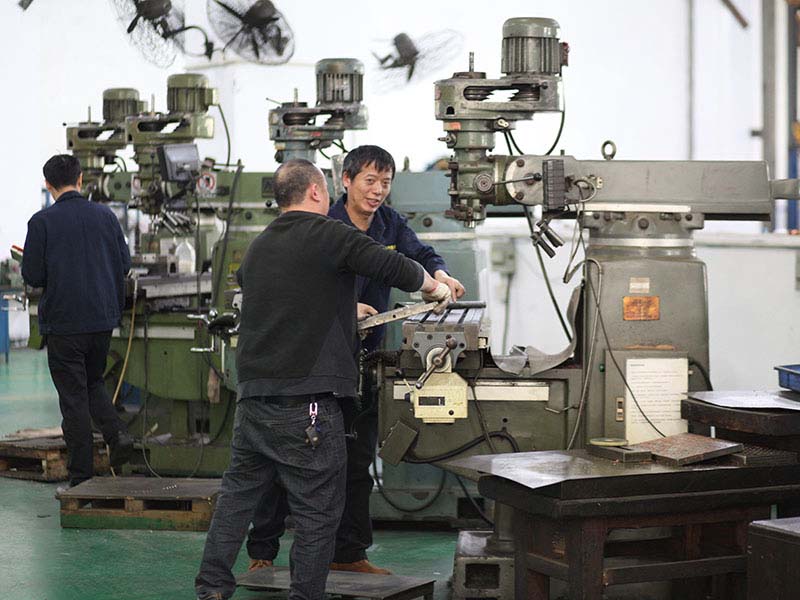 為什么注塑模具成型會出現(xiàn)頂白？